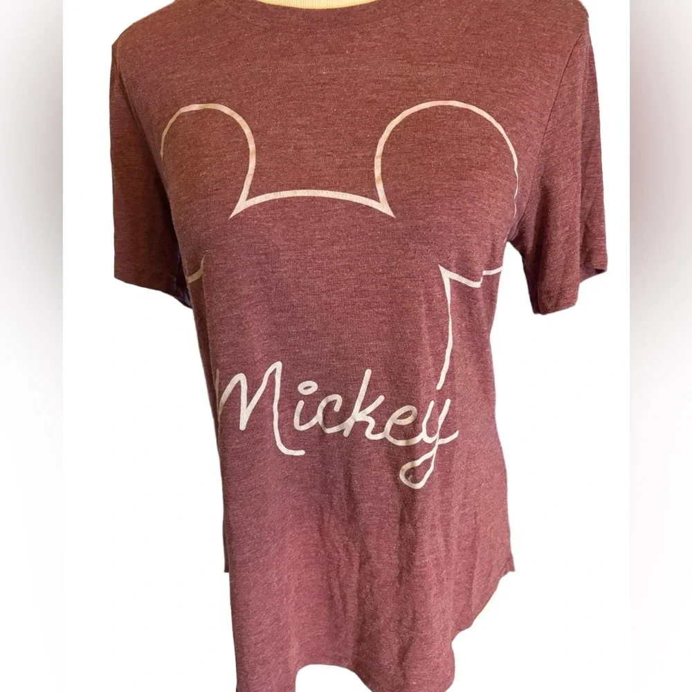 Disney‎ Women’s Maroon Mickey Tee Shirt Size Large